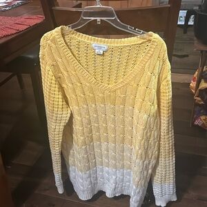 Liz Claiborne Yellow and Cream V-Neck Sweater